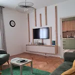 Point Apartment