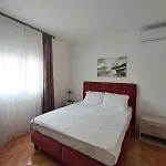 Apartment Point