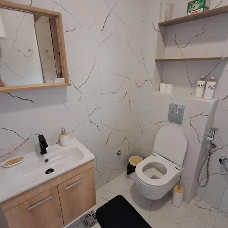 Apartment Point *