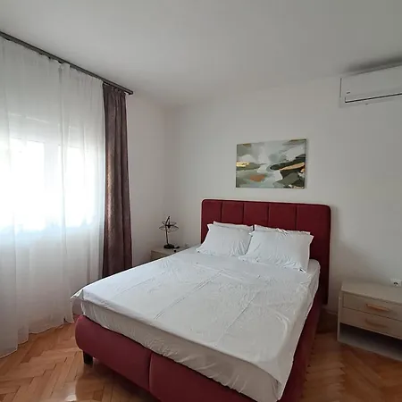 Apartment Point